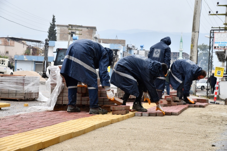 İskender Türkmen Caddesi̇ Yeni̇lenen Yüzüne Kavuşuyor (6)