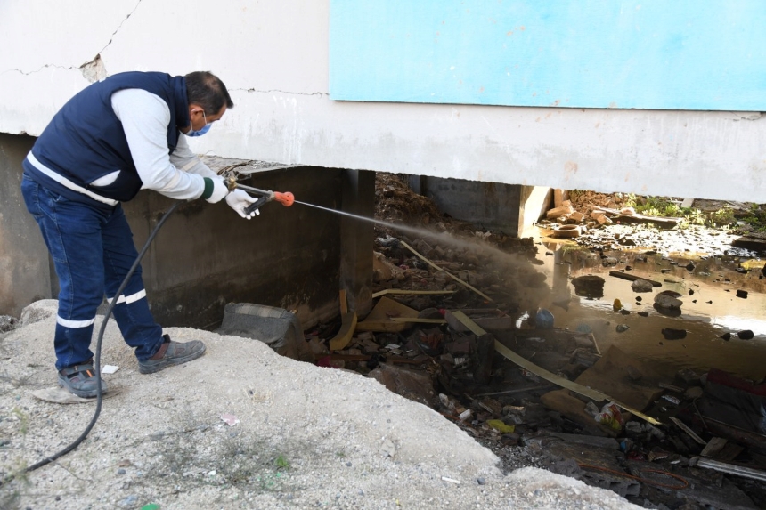 Osmani̇ye Beledi̇yesi̇’ni̇n Si̇vri̇si̇nekle Mücadelesi̇ Kiş Mevsi̇mi̇nde De Sürüyor (3)