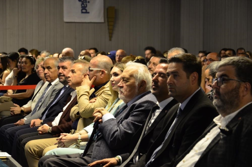 Ilber Ortaylı Doğum Günü Sürprizi