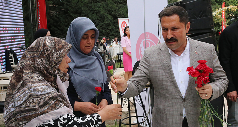 Vali Masatlı Depremzede Anneler1