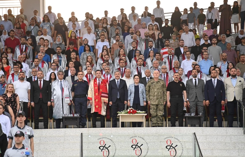 Okü Mezuniyetinde Duygusal Anlar Ve Gurur Dolu Konuşmalar (4)