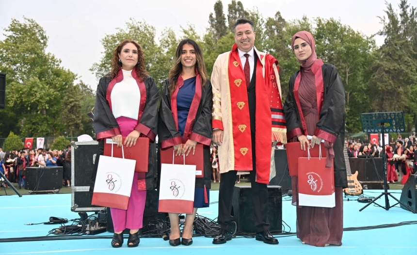 Okü Mezuniyetinde Duygusal Anlar Ve Gurur Dolu Konuşmalar (7)