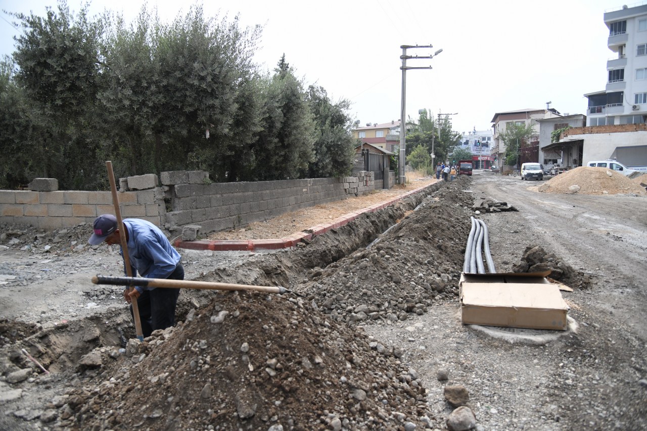 Alhanlı Caddesi Yenileniyor (12)