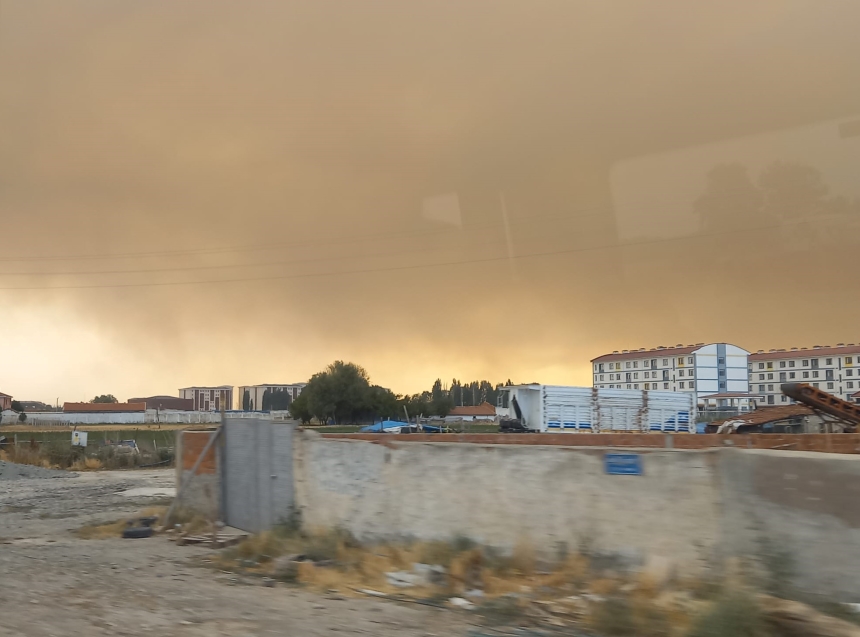 Bilecik Yangını Eskişehir Semalarına Ulaştı