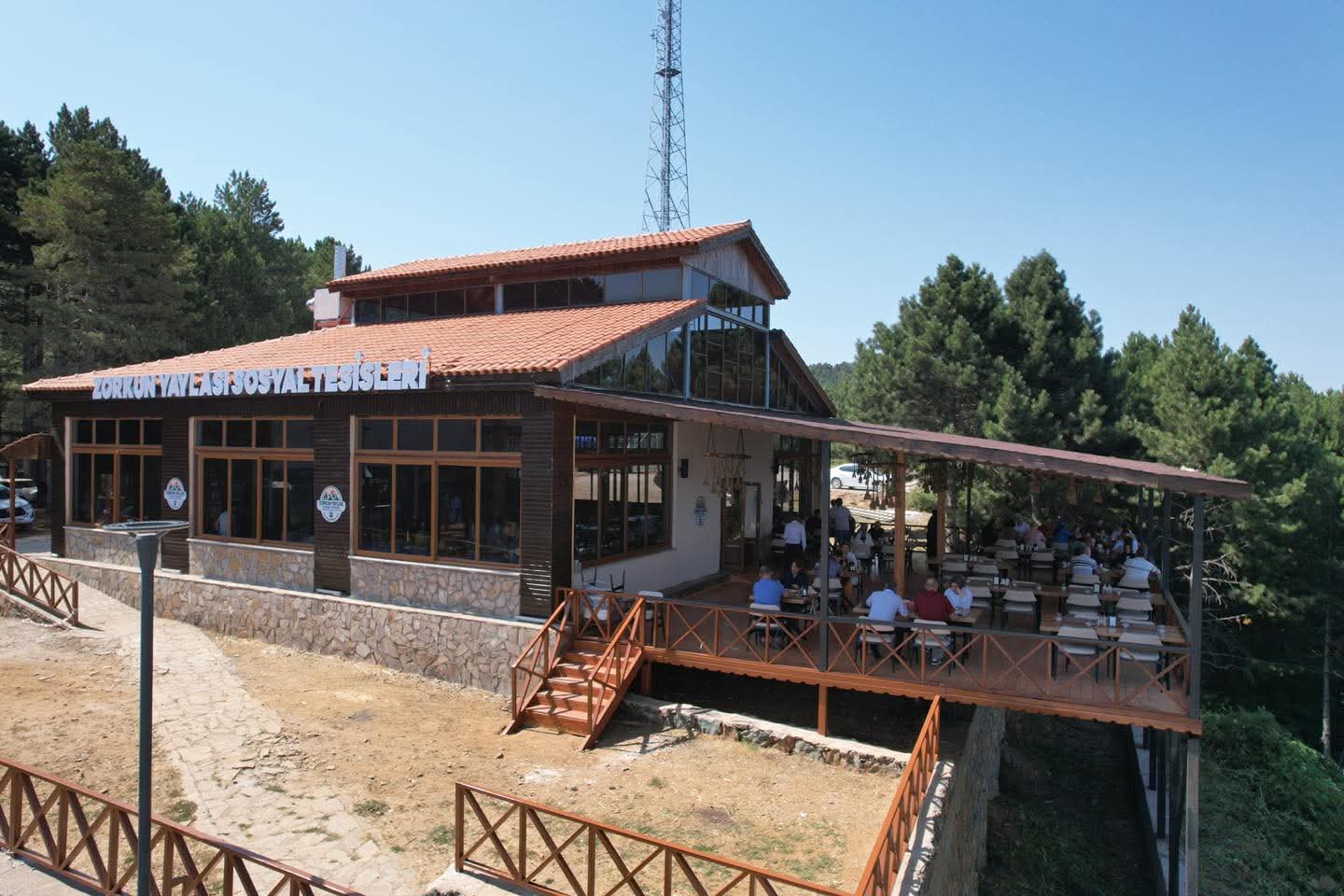 F B I M G 1753559188271