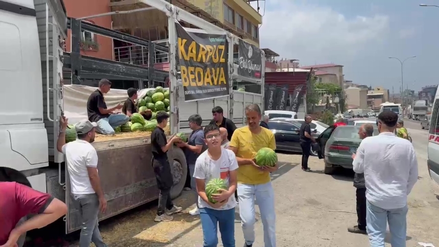 Hatayda Vatandaşa Bedava Karpuz Dağıttı (1)