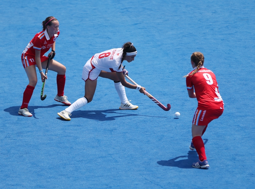 Kadın Açık Alan Hokey