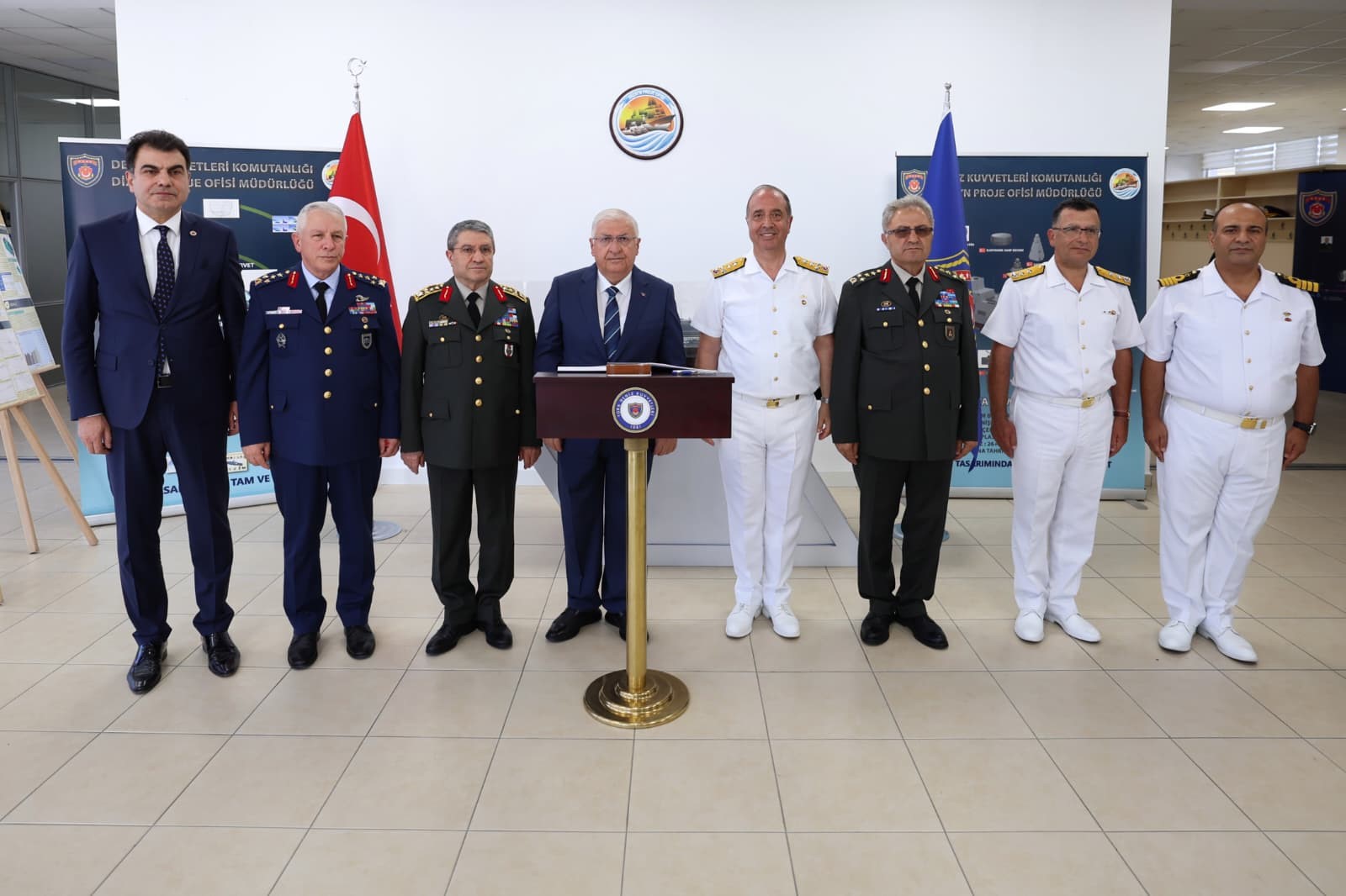 Milli Savunma Bakanı Güler, İstanbul Tersanesi Komutanlığını Ziyaret Etti-1