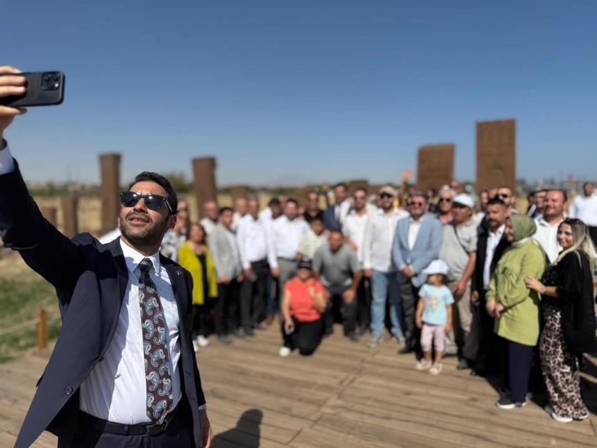 Ahlat Selçuklu Meydan Mezarlığını Ziyaret