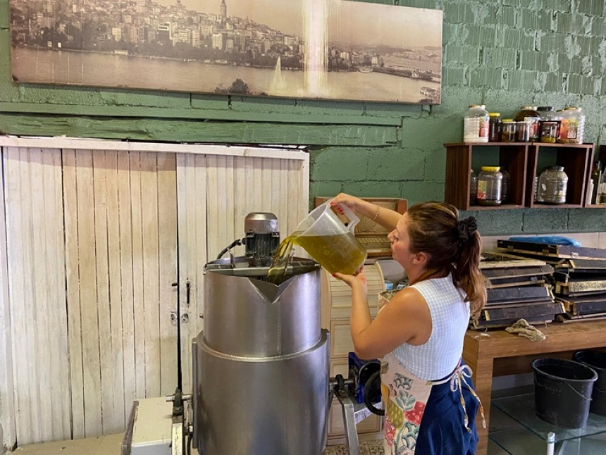 Doğal Sabun Üretiyor