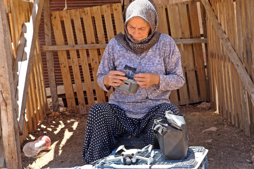 Dron Kullanan Kadın Çoban