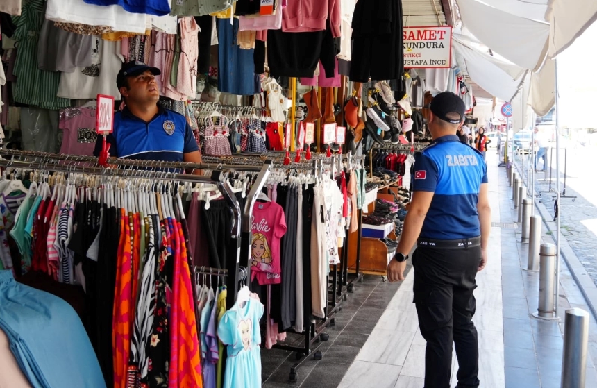 Düzce’de Zabıta Kaldırım İşgallerine Karşı Denetim Yaptı (2)