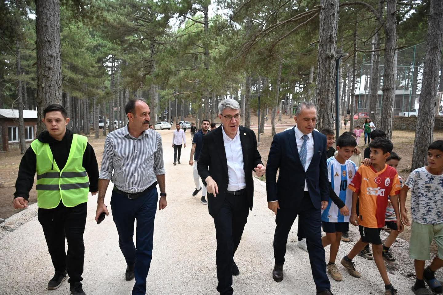 F B I M G 1754154273148