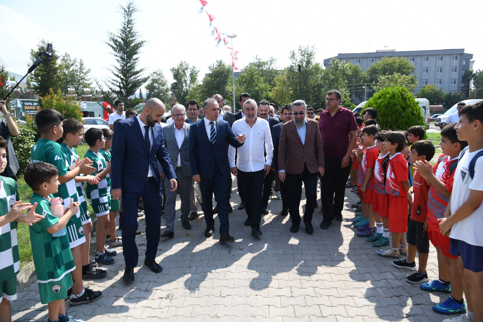 Samet Aybaba Spor Kompleksi̇ İçeri̇si̇nde Oluşturulan Gençli̇k Merkezi̇ Açildi (9)