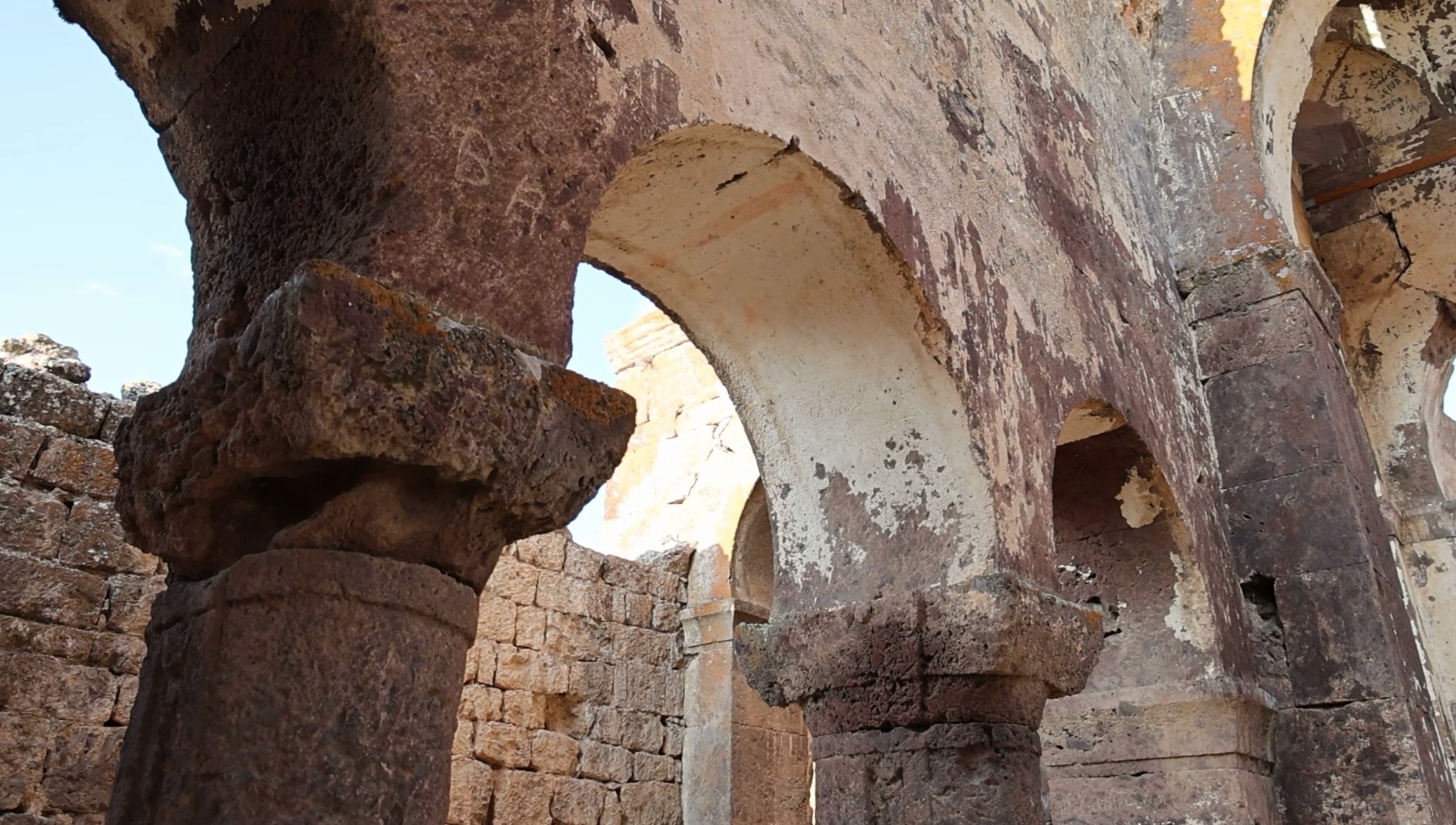 1500 Yıllık Aziz Gregorius’a İthaf Edilen Kızıl Kilise Cezbediyor (5)