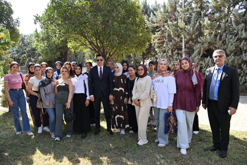 1758711971 C456B9F2E355950C9311