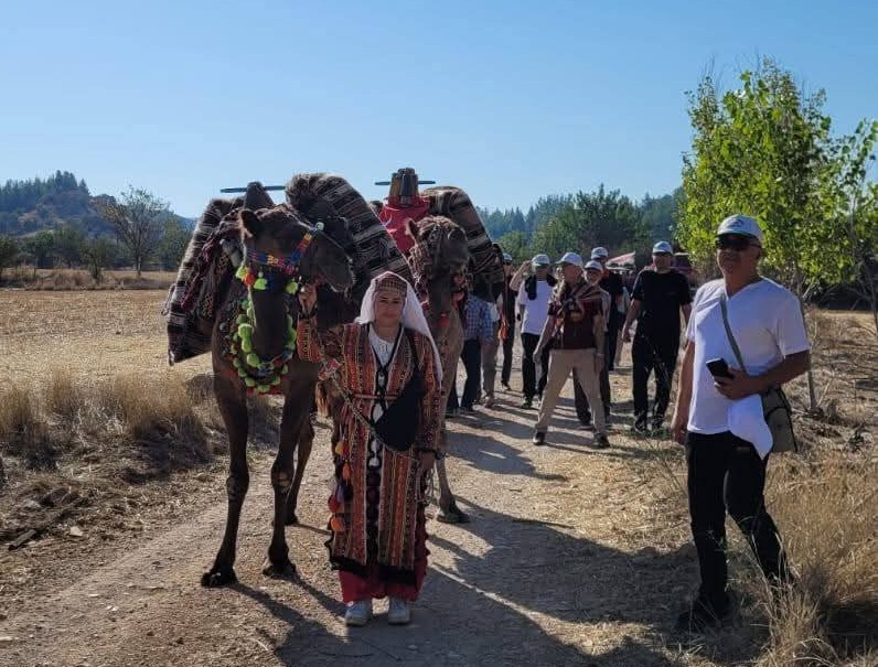 Denizli'nin Çal İlçesinde Tarihi An: Hançalar Köprüsü'nden 105 Yıl Sonra Kervan Geçti 2
