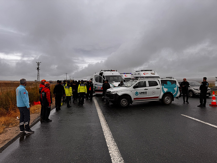 Ankara Niğde Otoyolu Feci Kaza (1)