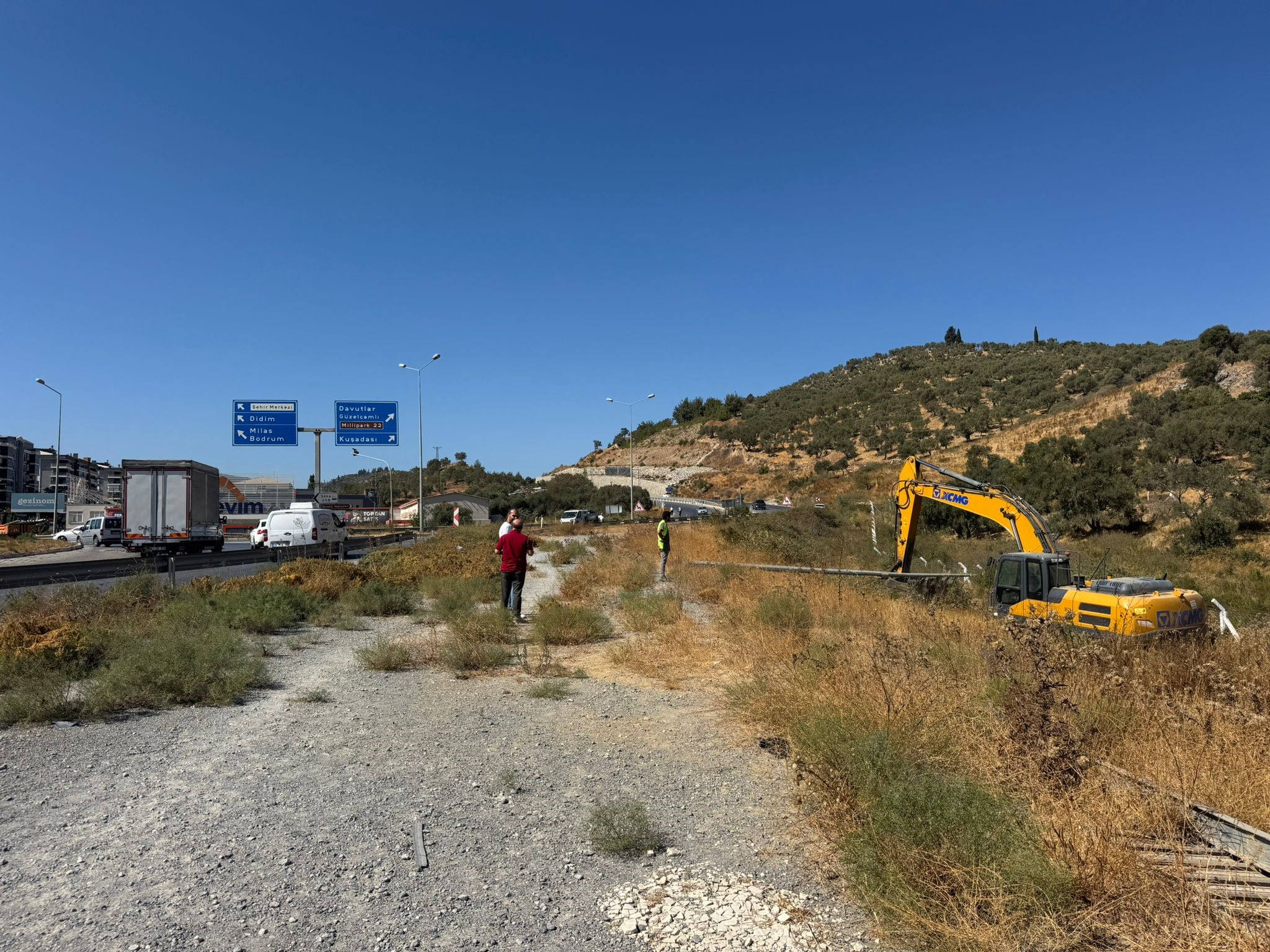Aydın’ın Trafiğine Nefes Aldıracak Kavşak İçin İlk Kazma Vuruldu (1)