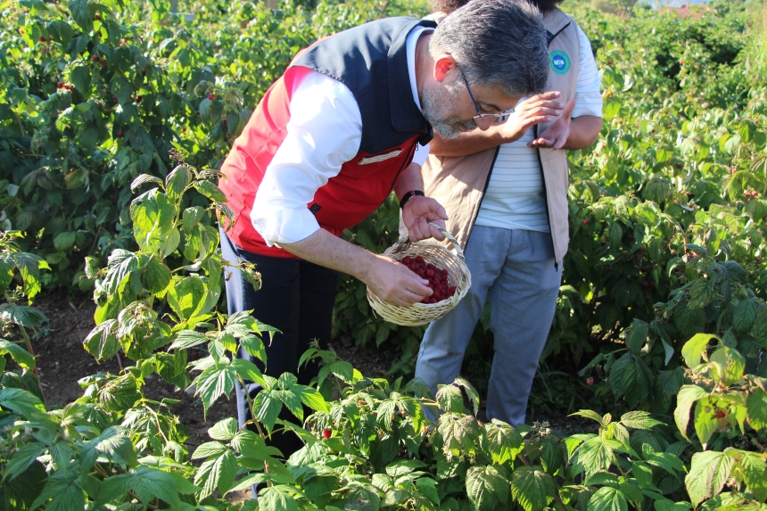 Bakan Yumaklı Genç Üreticilerle Tarımda Yeni Bir Ekosistem Kuruluyor (1)