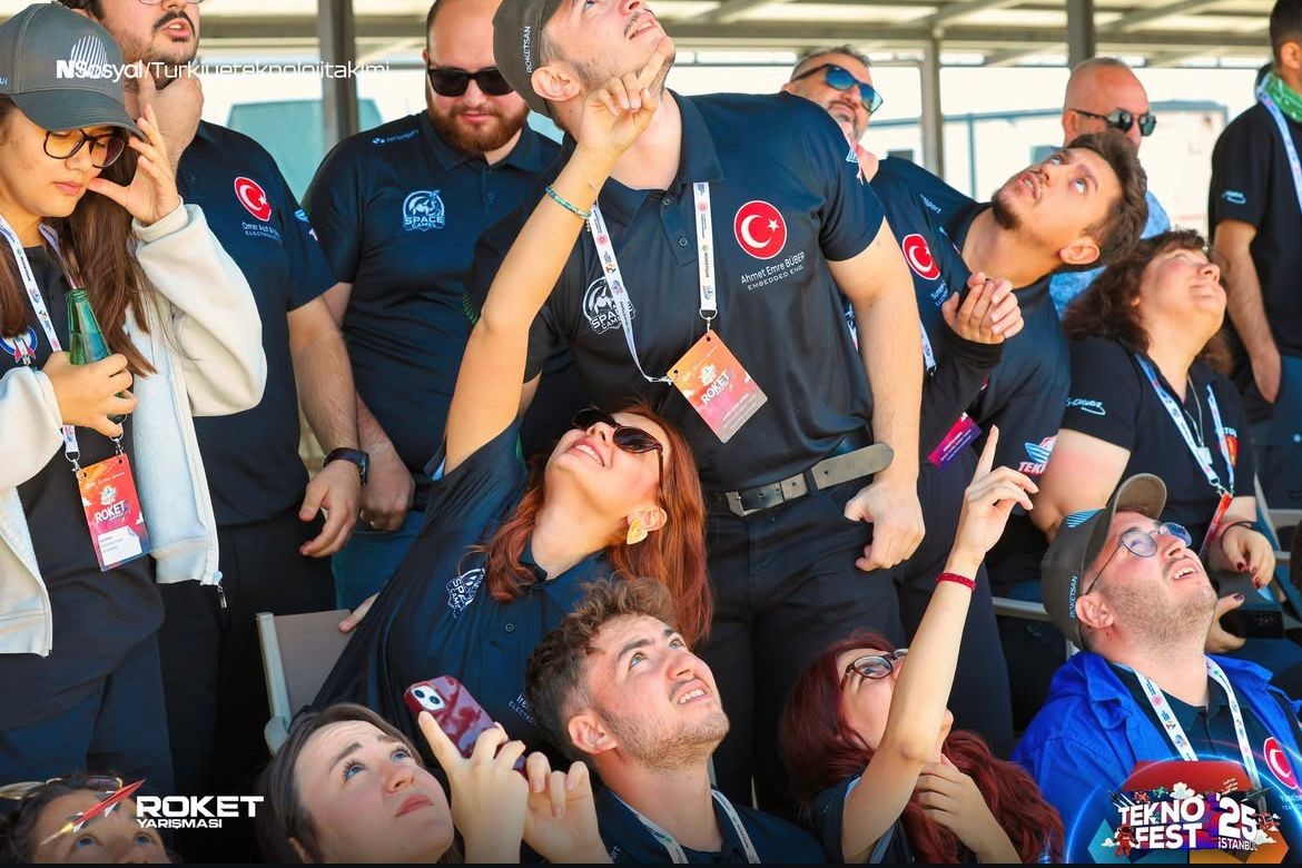 Bartın Üniversitesi Roket Takımı Teknofest'te Gökyüzüne Damga Vurdu (1)
