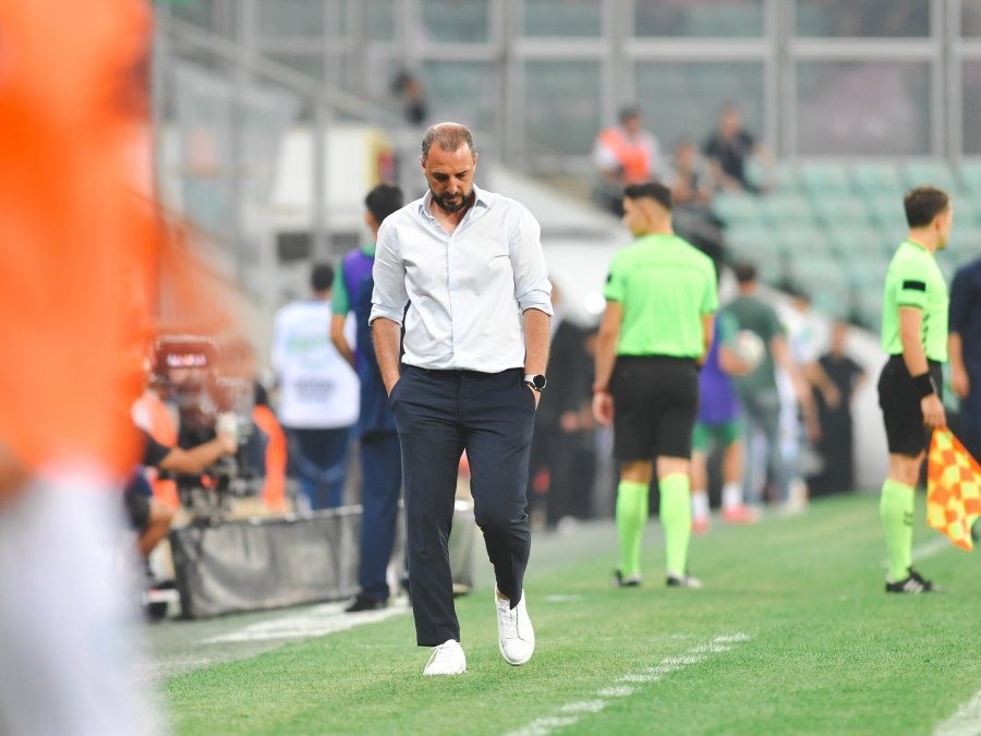 Bursaspor Teknik Direktörü’nden Muhammet Demir Açıklaması (1)