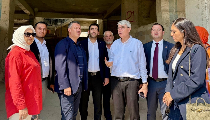 G09Q D4R W I A A8 Ku F