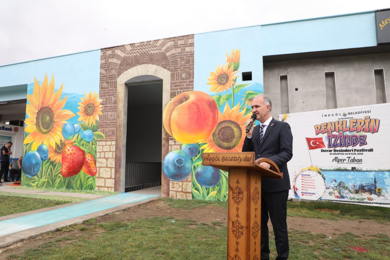 İnegöl Uluslararası Duvar Resimleri Festivali Ile Sanata Doydu (3)