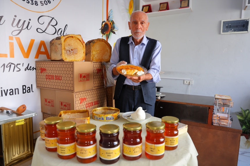 Kahramanmaraş’ın Bal Doktoruna Bella Hadid'ten Paylaşım (2)