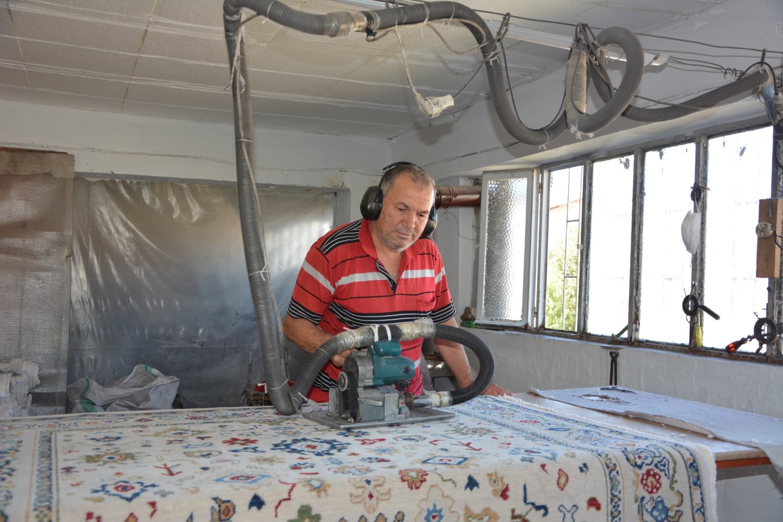 Manisa El Dokuma Halılarıyla Dünya Pazarına Açılıyor (2)