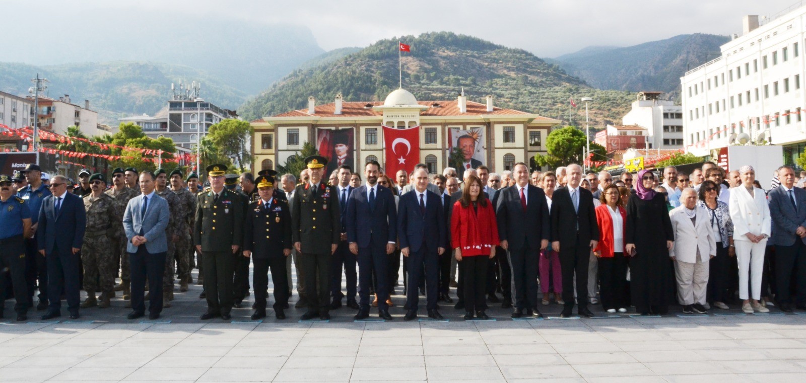 Manisa, Kurtuluşunun 103. Yılını Coşkuyla Kutladı (1)