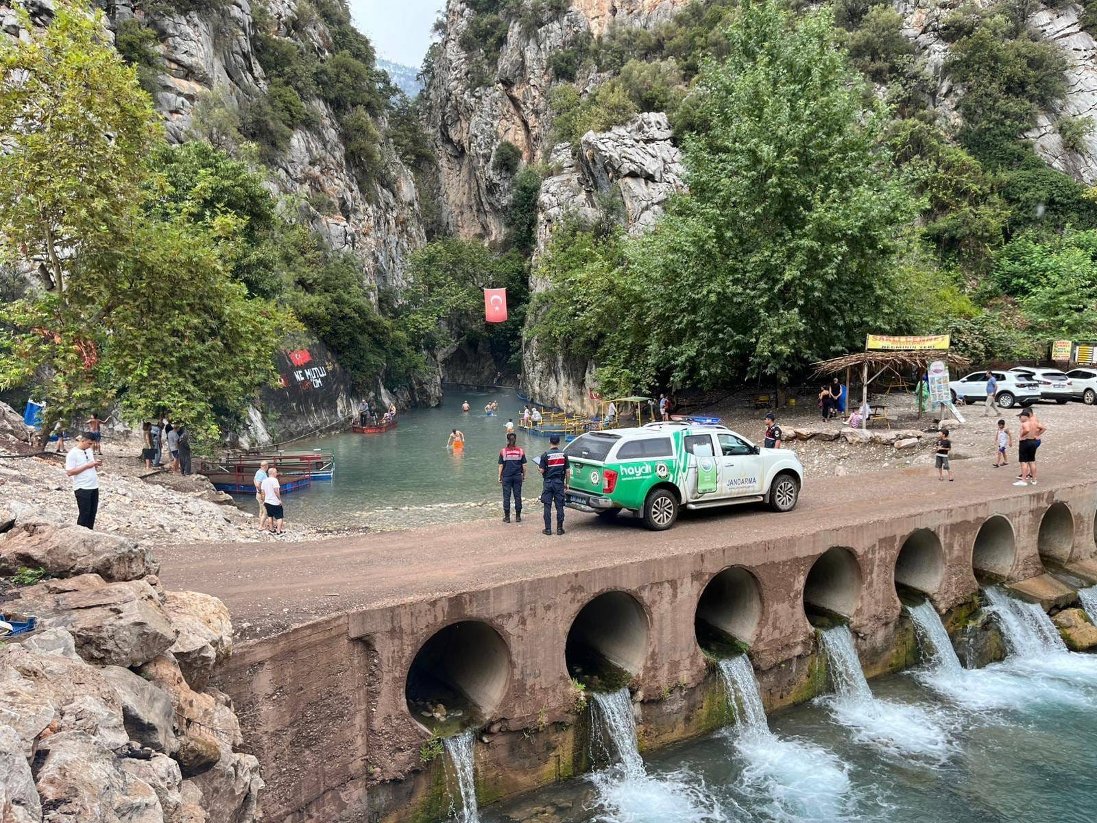 Mersin'de Jandarmadan Çevre Ve Hayvan Koruma Devriyesi