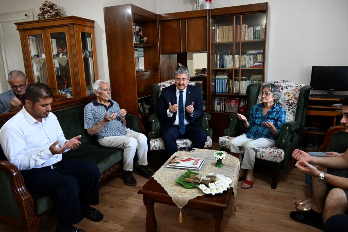 Osmaniye Valisi, Şehit Pilotun Ailesiyle Bir Araya Geldi (1)