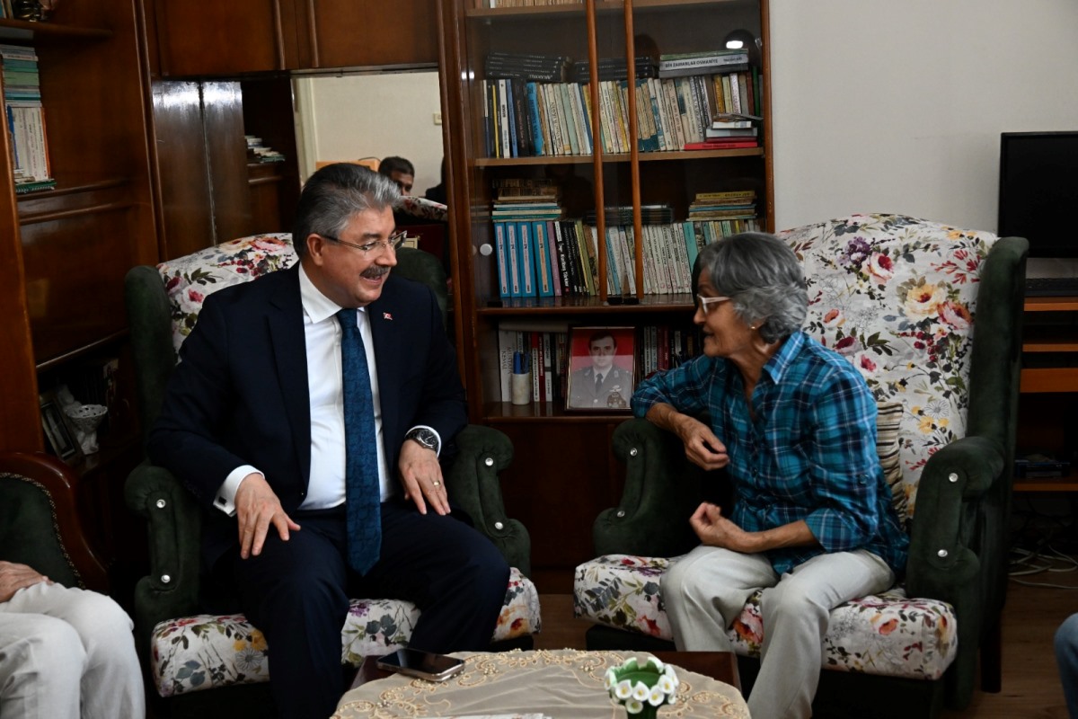 Osmaniye Valisi, Şehit Pilotun Ailesiyle Bir Araya Geldi (3)