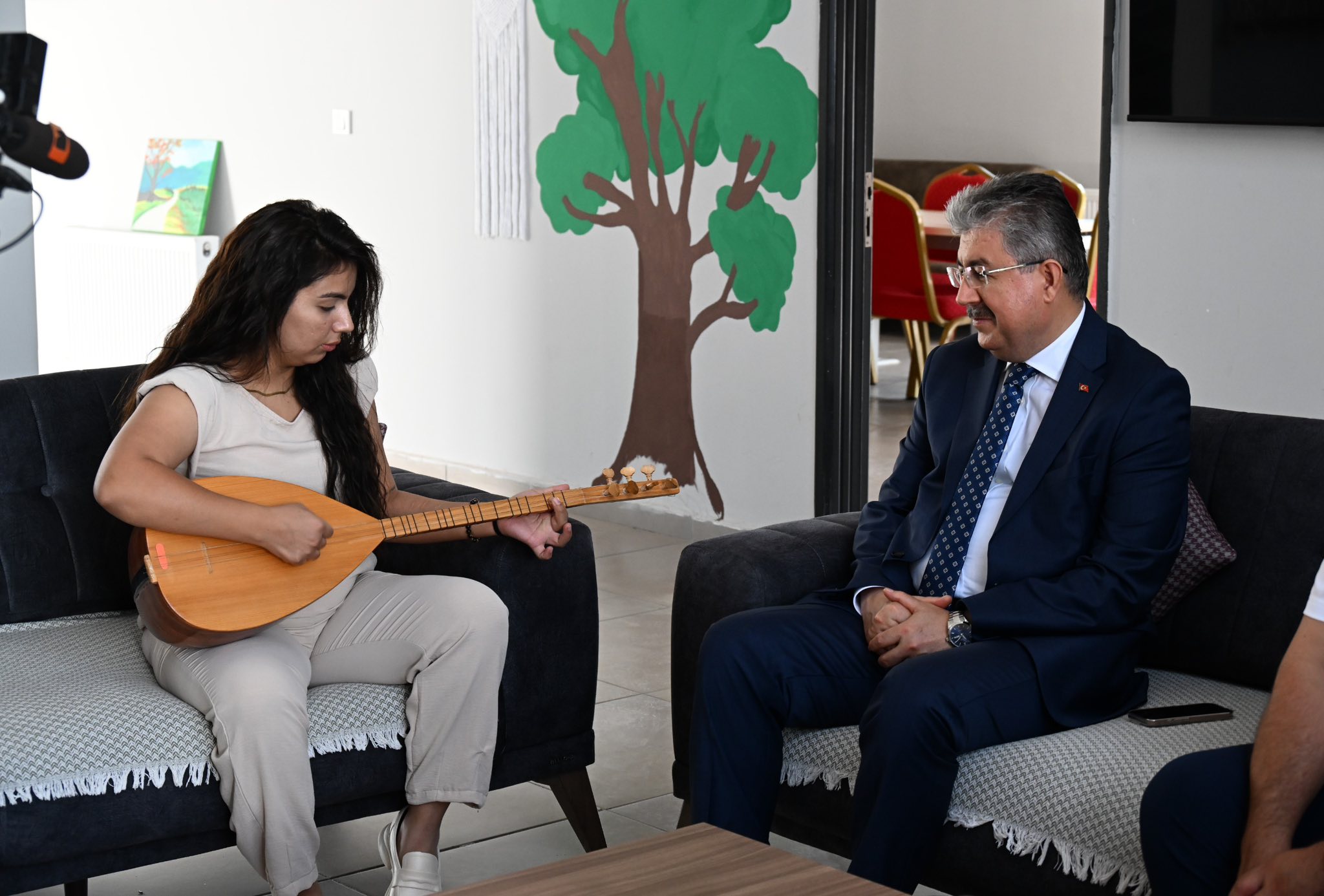 Osmaniye Valisi Yılmaz Kadın Bağımlılıkla Mücadele Merkezi’nde (1)