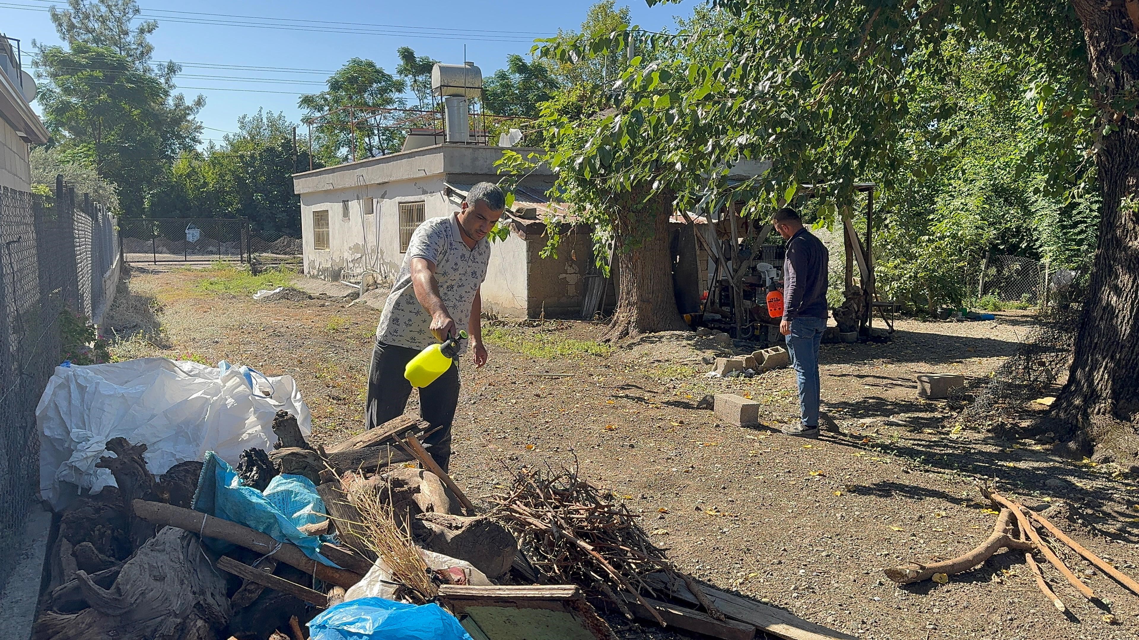 Osmaniye’de 68 Yaşındaki Kadının Evini Yılanlar Bastı (1)