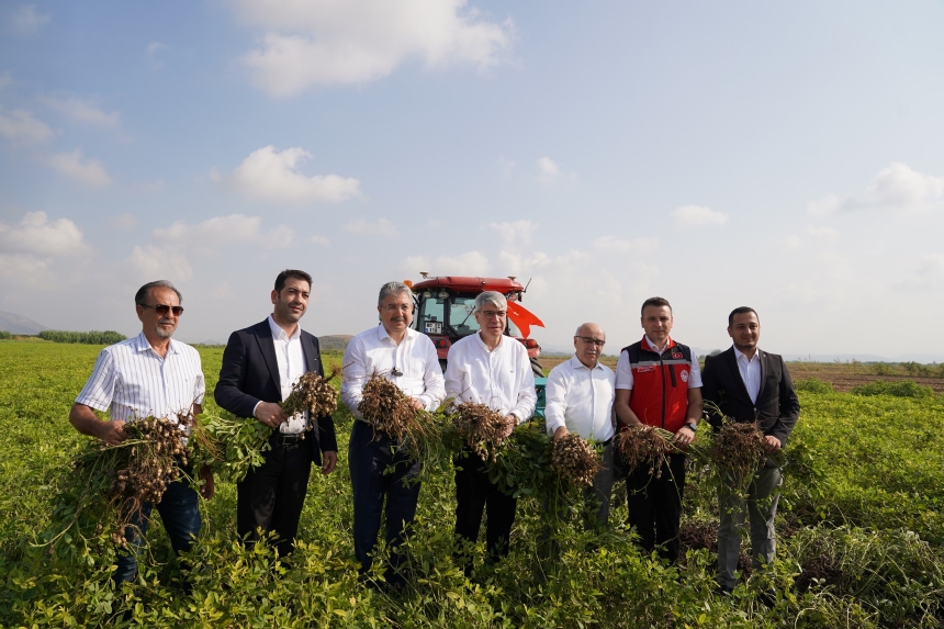 Osmaniye’de Yerfıstığı Hasat Töreni Rekolte Yüzleri Güldürüyor (8)