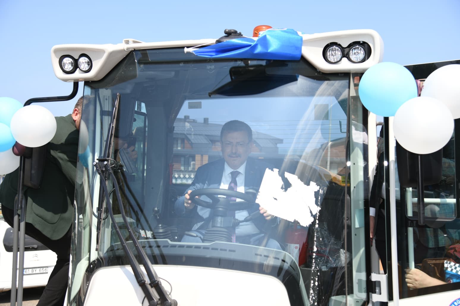 Trabzon Büyükşehir Belediyesi Makine Parkını Genişletiyor (1)