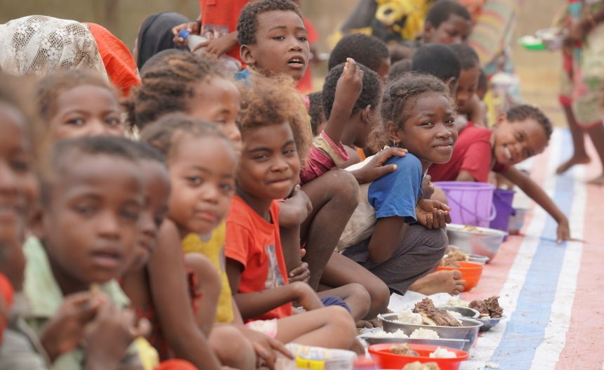 Türkiye’den Afrika’ya Uzanan Yardım Eli Gönüllü Vesileler (2)