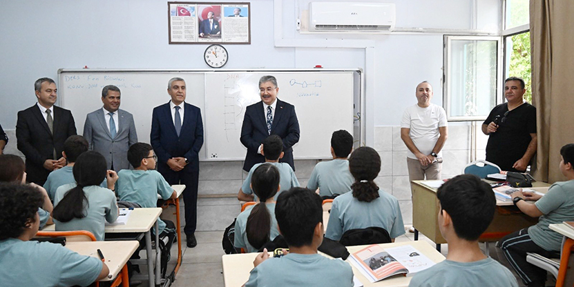 Vali Yılmaz Saimbey Ortaokulu1