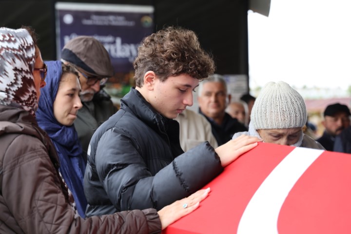 Yavuz Bülent Bakiler-2