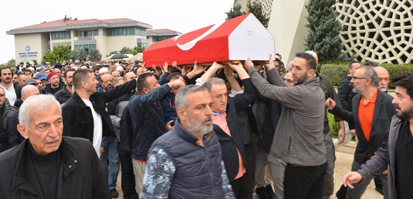 Yavuz Bülent Bakiler1