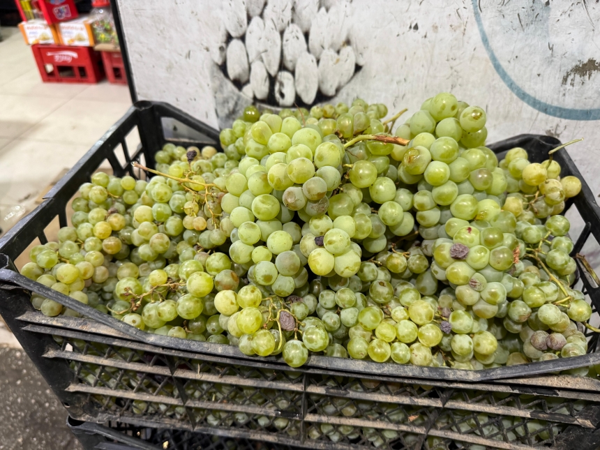 Yüksekova’da Pazarların Gözdesi Lezzetiyle Şemdinli Üzümü 4