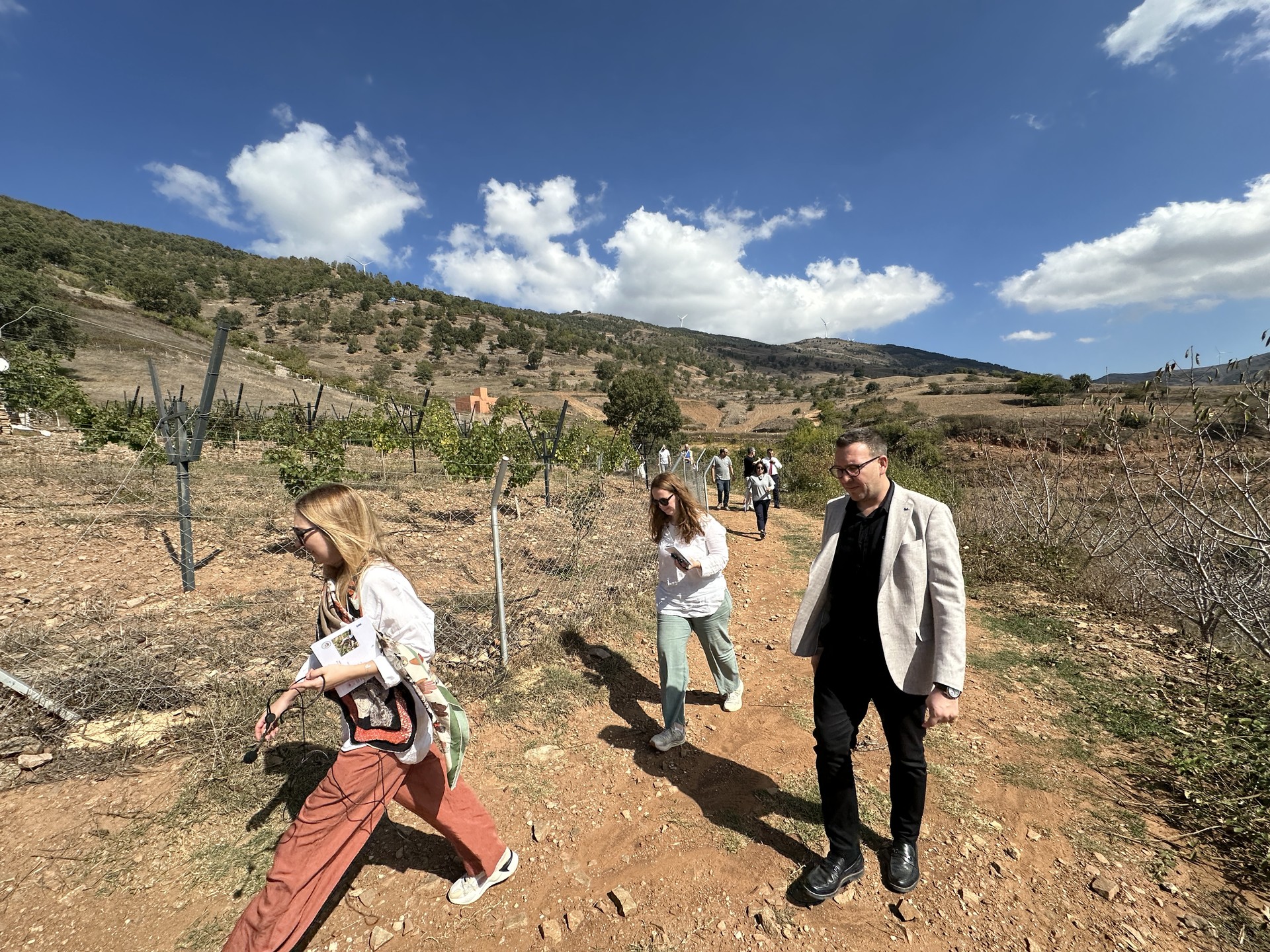 561153060 18079206203077158 2971497926844357478 N