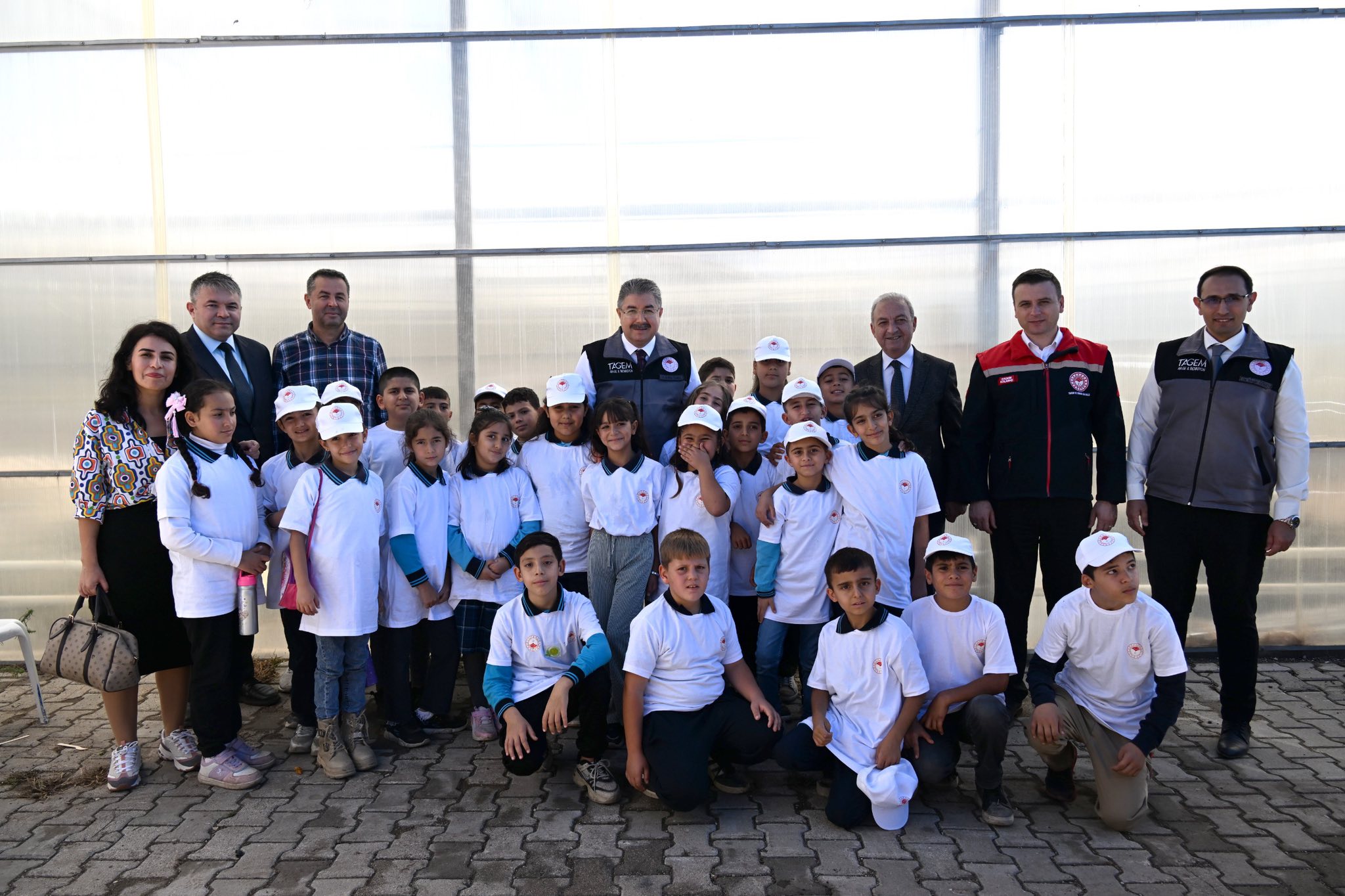 561668744 10163295606179361 1973130588283136802 N