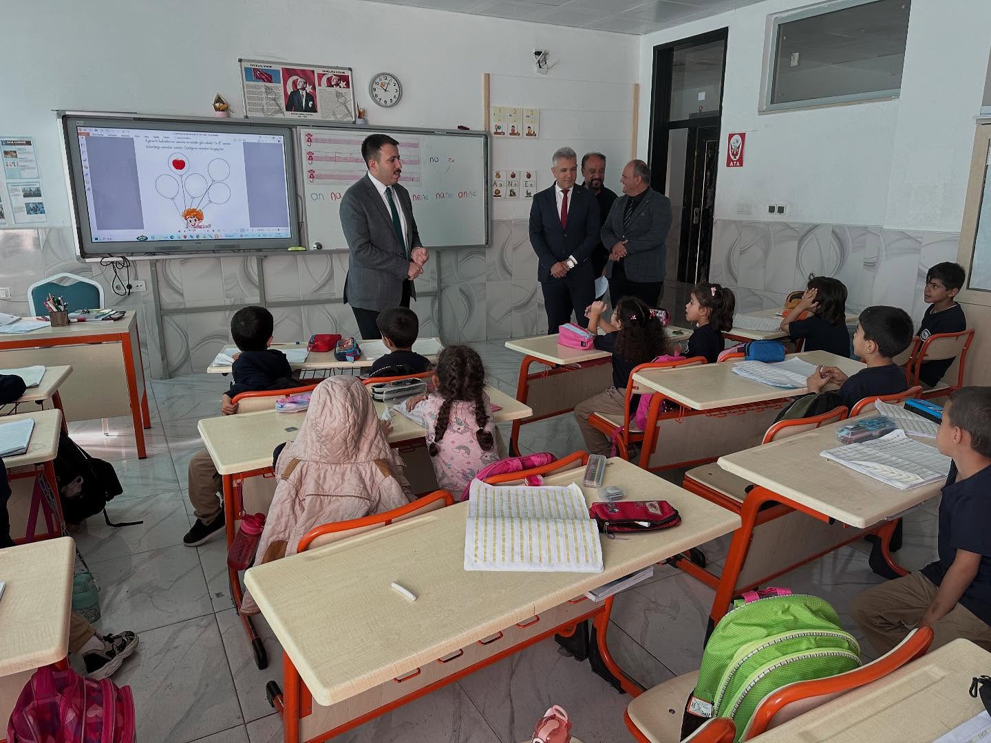 562660618 17856416778536805 1722288633261680109 N