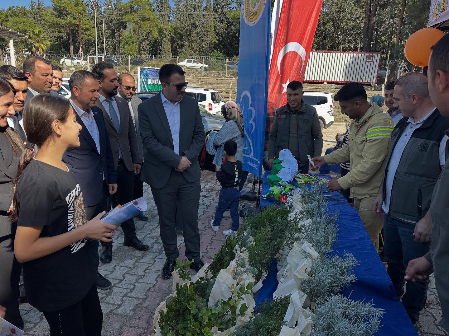 564615383 17856939483536805 7914400132055297558 N