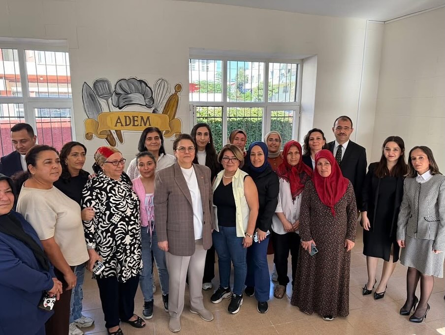 572885226 17940740805065416 9029240113740093326 N