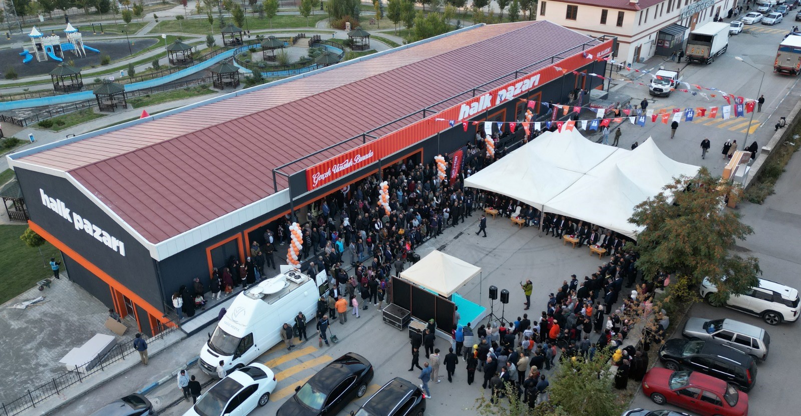 Halk Pazarı’nın Sekizinci Şubesi Hilalkent (1)