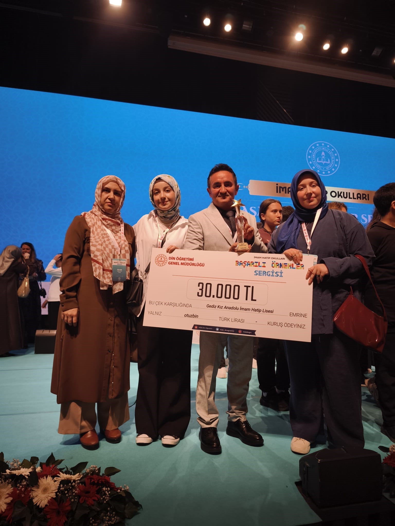 İmam Hatip Lisesi’nden Türkiye Birinciliği “Kırık Çerçeve” (1)